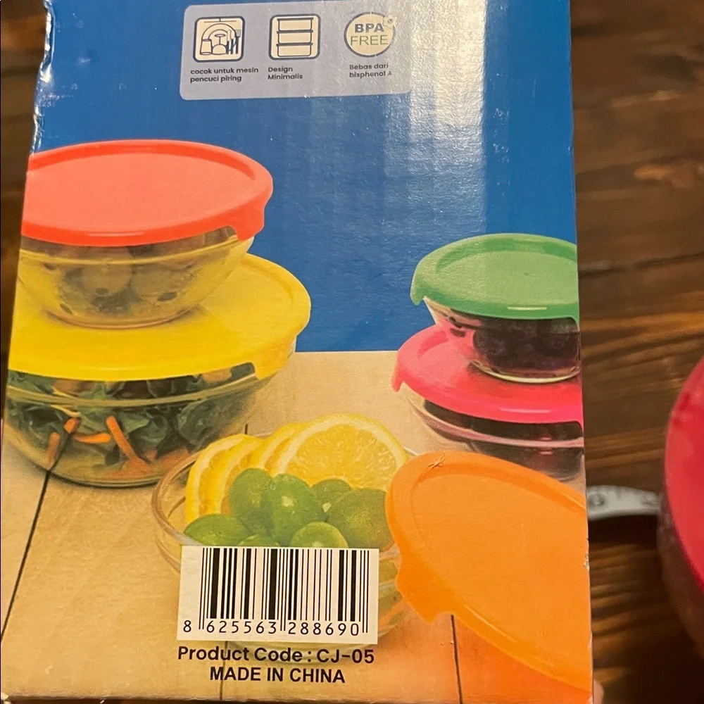Stackable 5 PCS Glass Bowl Set with Red Lids Never Opened Boxed